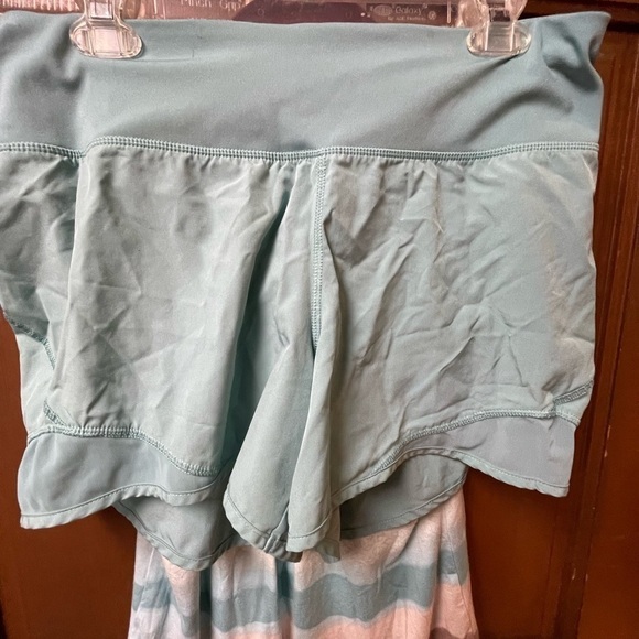 Bundle running/active shorts avia old navy both medium - Picture 4 of 5
